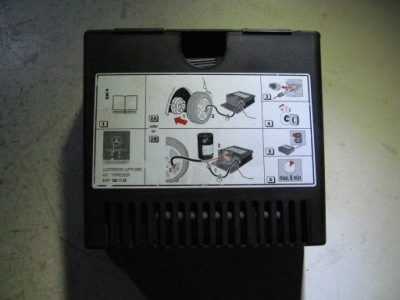 Mercedes c klasa w204 w 204 компрессор помпа a0005831102 фото №1