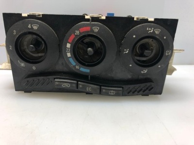 Панель кондиціонера mercedes 1688300485 фото №1