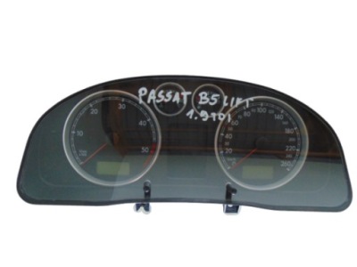 Счетчик vw passat b5 lift 1.9tdi 3b0920827a фото №1