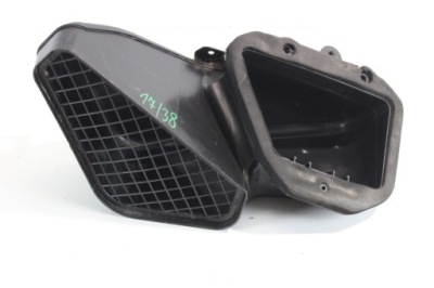 Впуск повітрозабірник повітря porsche panamera 970 lift фото №1