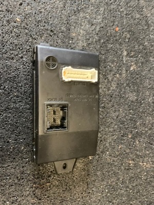 Модуль bsi dacia duster i 1.5dci механічна коробка передач фото №1