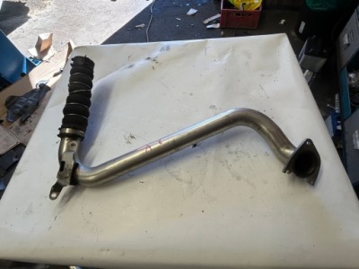 Audi оригінальний номер 057145957h труба інтеркулер фото №1