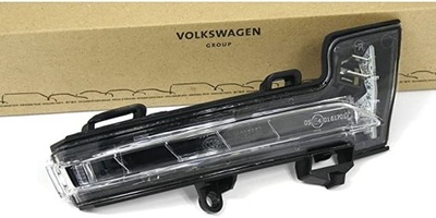 Поворотник led дзеркало octavia iii правий lift фото №1