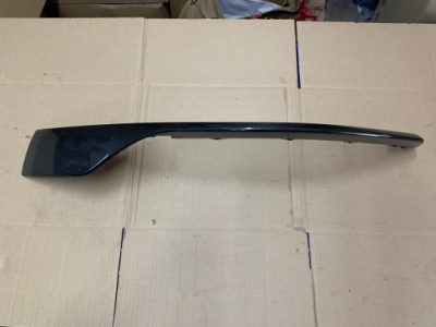 Накладка спойлер pr. задняя карбон taycan 9j1807604b фото №1