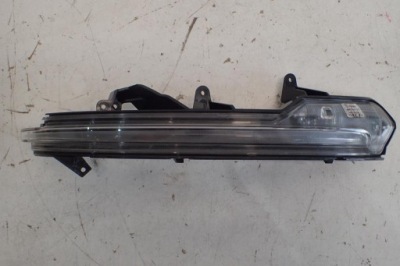 Поворотник зеркало правый porsche cayenne 18- фото №1