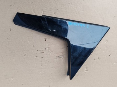 Молдинг кришки багажника peugeot 5008 ii ліва 9811071877 фото №1