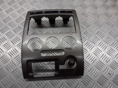 Консоль середня kia rio 84612fd100 фото №1