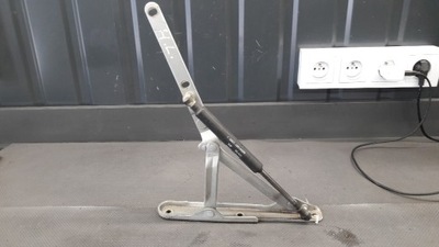 60651067 привід кришки alfa romeo 156 фото №1