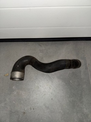 Труба пабтрубок  интеркулер renault master iii aces01338-01a 2.3 dci фото №1