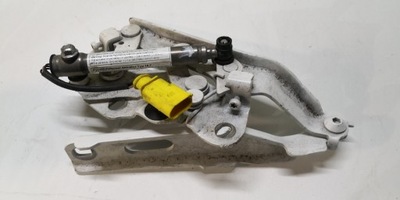 Audi a3 8v ls9r петля капот патрон 8v0823823f фото №1