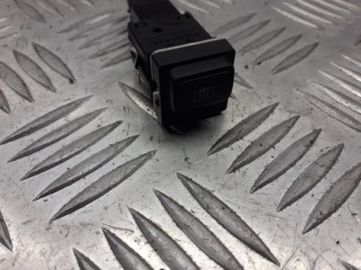 Кнопка подогрев стекло fabia ii 5j0959621 фото №1