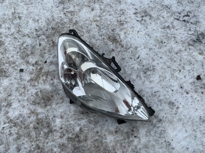 Peugeot partner iii лампа права перед europa фото №1