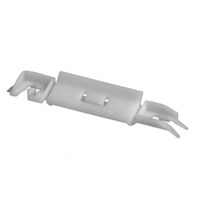 Peugeot 308 клипса уплотнители стекло лобовое фото №1