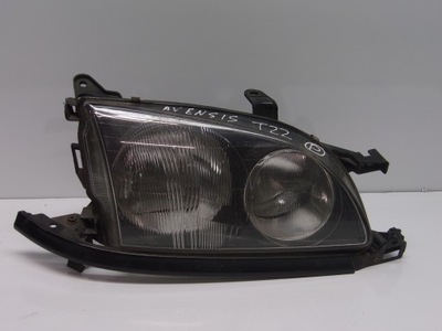 Лампа передня права toyota avensis фото №1