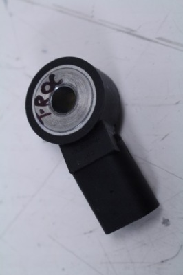 Датчик spalania детонационный vw t-roc 19r. фото №1