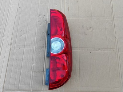 Fiat doblo ii combo d 2010 - лампа правий задня фото №1