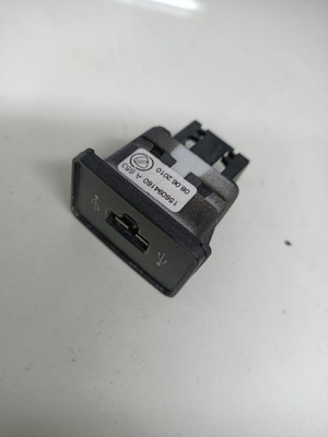 Разъём port usb alfa romeo giulietta фото №1