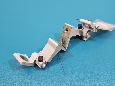 Петля дверь перед левый skoda octavia iv фото №1