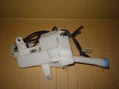 Yaris iv бак омывателя фото №1