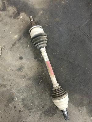 Opel astra k v 1.4t приводной вал левая 13367051 aart фото №1