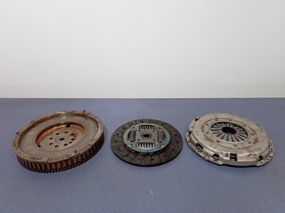 Hyundai i30 ii 1.4 crdi 90 km полный сцепление фото №1