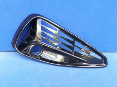 Hyundai i30 2020- 20- правая рамка противотуманной фары решётка фото №1