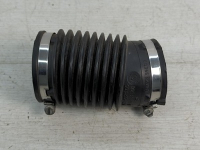 Ford fiesta rurwa шланг пабтрубок  воздуха 1051443s01 фото №1