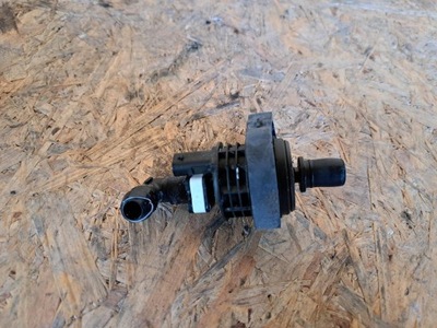 Клапан вакуумa mercedes a 177 w177 0004703700 фото №1