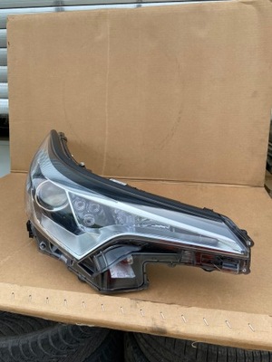 Toyota c-hr chr лампа передняя правая led 81110-f4030 фото №1