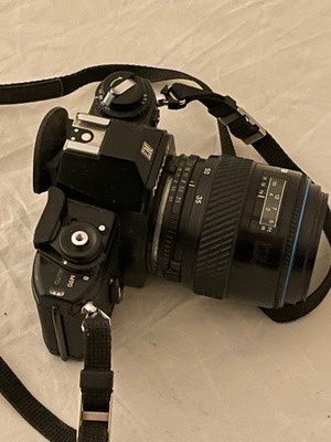 Nikon EM z obiektywem 35-70