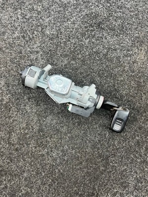 Замок зажигания mazda 3 3m51-3f880-aa фото №1