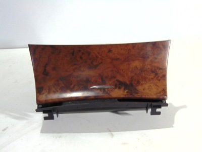 Попільничка роз'єм 12v mercedes w219 фото №1