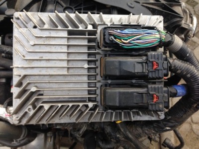 Chevrolet camaro 3.6 2015 блок управления двигателя фото №1