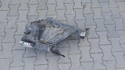 Hyundai i20 ii 15-20 чверть лонжерон панель фари перед права короткий фото №1