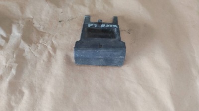 Opel оригінальний номер 90561498 заглушка поріг фото №1