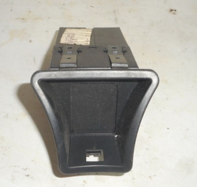 Дисплей alfa romeo оригінальний номер 1560167770 фото №1