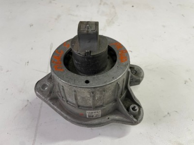 Подушка двигателя w222 2222405017 фото №1