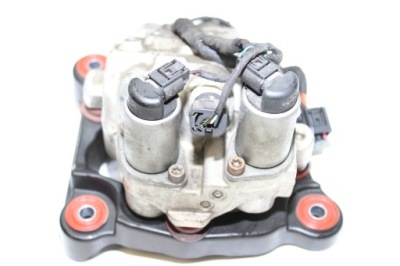 Блок клапанный dynamic drive клапаны bmw 6 f06 f13 f01 f02 6775258 фото №1