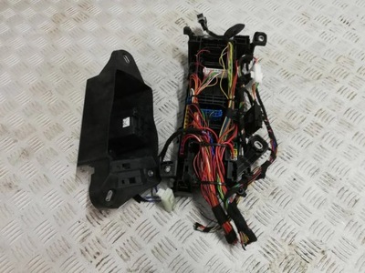 Коробка запобіжників mercedes w246 a2465400040 фото №1