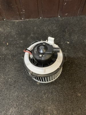 Повітродувка обдув mazda 3 i bk фото №1