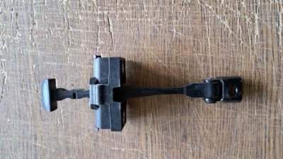 Bmw x1 f48 обмежувач двері перед l=p фото №1