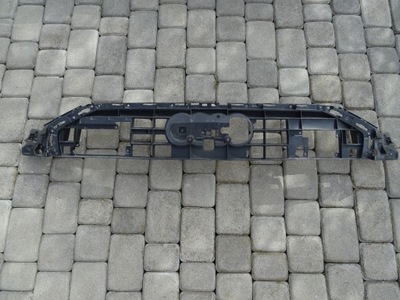 Audi a6 c8 кронштейн решётка решетка 4k0807233a фото №1