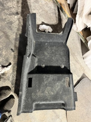 2 alfa romeo stelvio коврик обшивка передняя правая фото №1