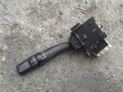 Перемикач поворотники corolla verso ii фото №1