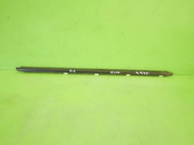 Молдинг уплотнитель правая перед hyundai h1 i 00-02 фото №1