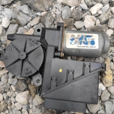 Моторчик модуль стекло правый перед polo 9n панель фары фото №1