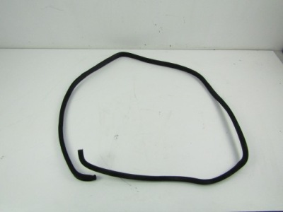 Mercedes e w124 прокладка двері лівий задня фото №1