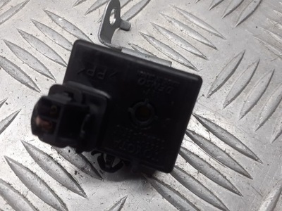 Реле toyota corolla verso 2.0 d4d 86650-13010 фото №1