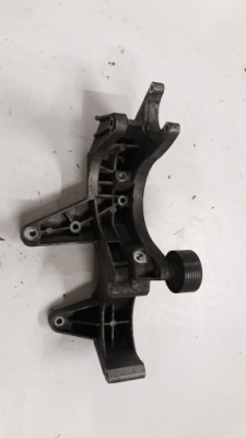 Кронштейн генератора 3.2 022260087f cayenne 1 06- фото №1