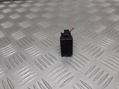 Заглушка панелі mazda 5 фото №1